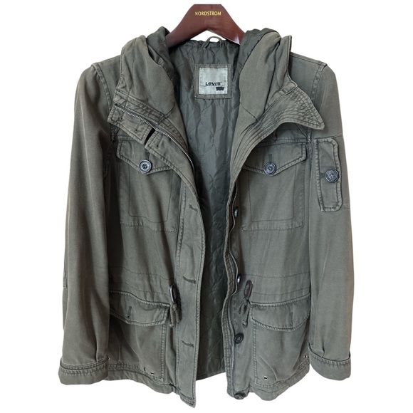 Levi's Jackets & Blazers - ✨ Levi's Women’s Utility Green Jacket ✨